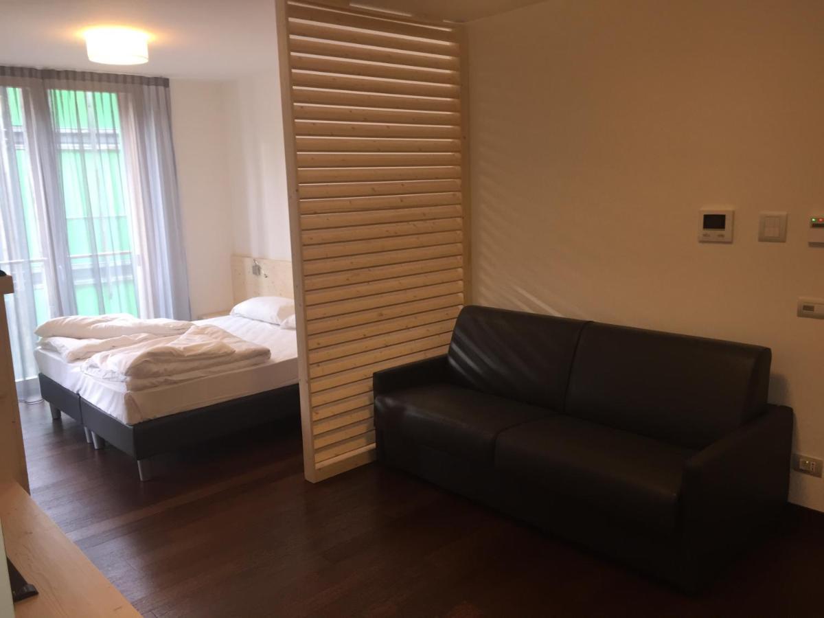 Komodo Short Stay Apartments Trento Exterior photo