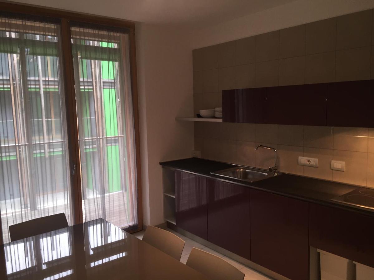 Komodo Short Stay Apartments Trento Exterior photo