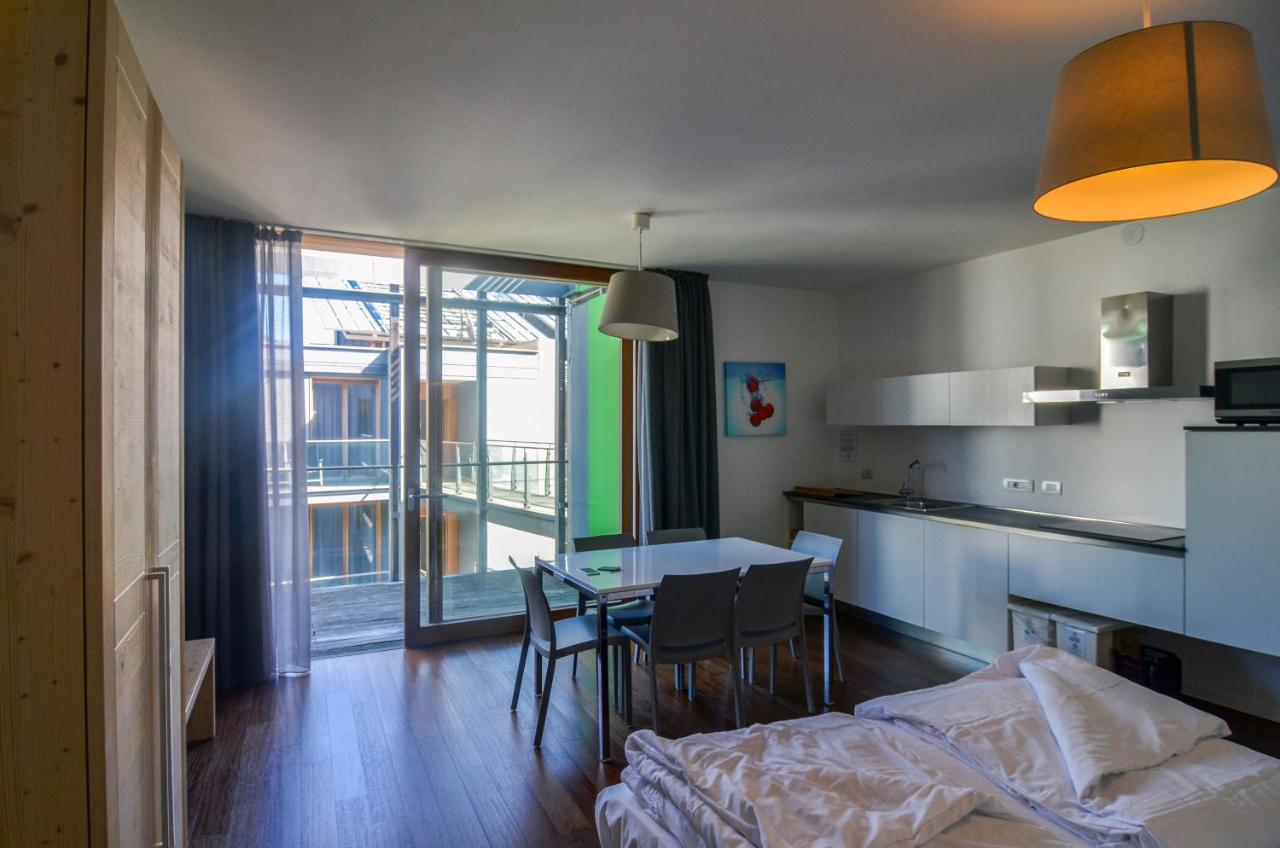 Komodo Short Stay Apartments Trento Exterior photo