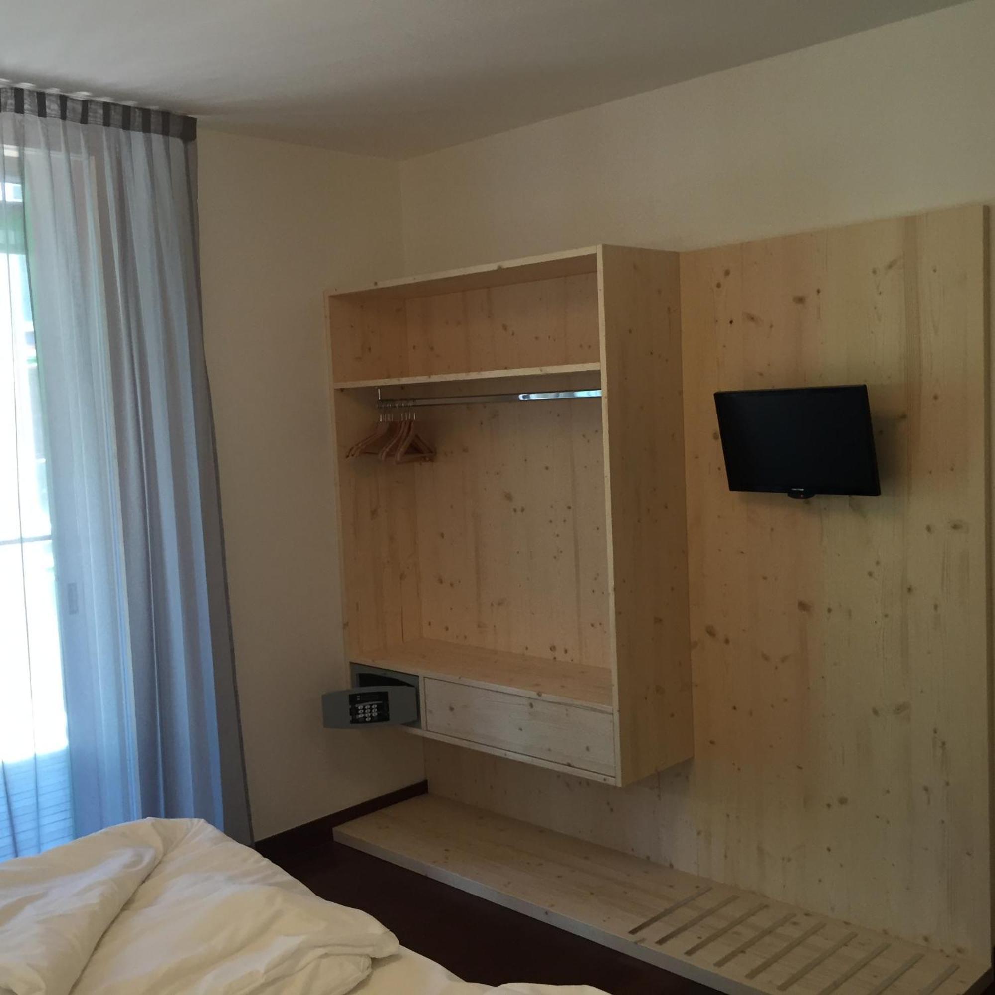 Komodo Short Stay Apartments Trento Exterior photo