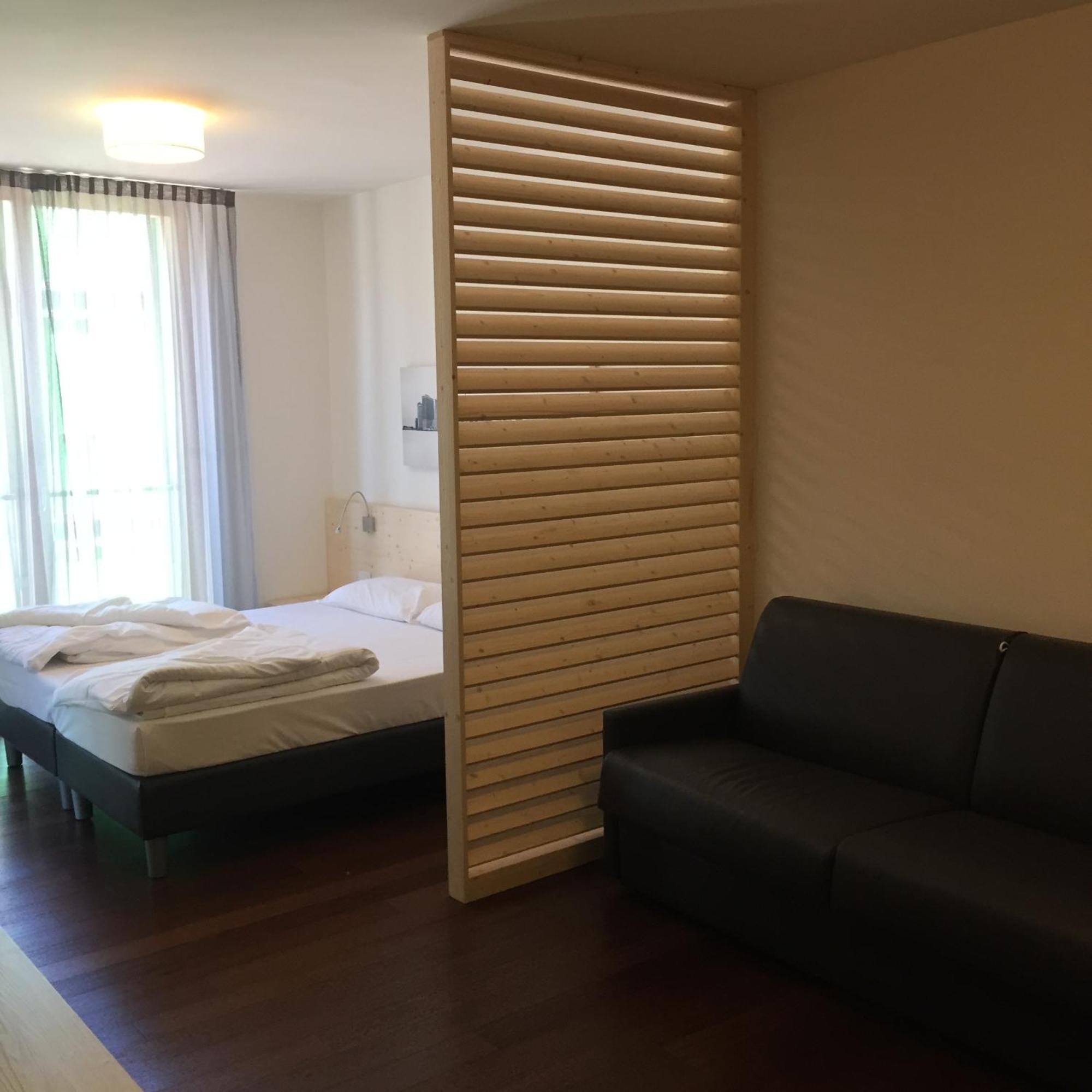 Komodo Short Stay Apartments Trento Exterior photo