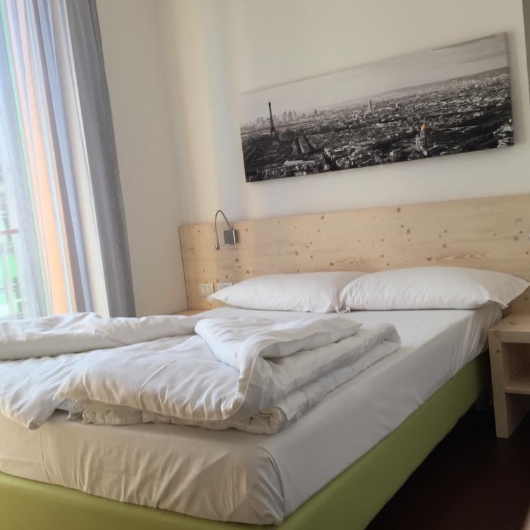 Komodo Short Stay Apartments Trento Exterior photo